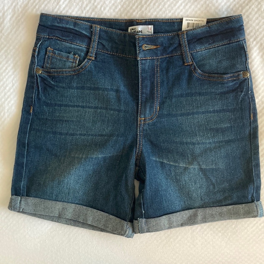Epic Threads Shorts - Picture 2 of 3